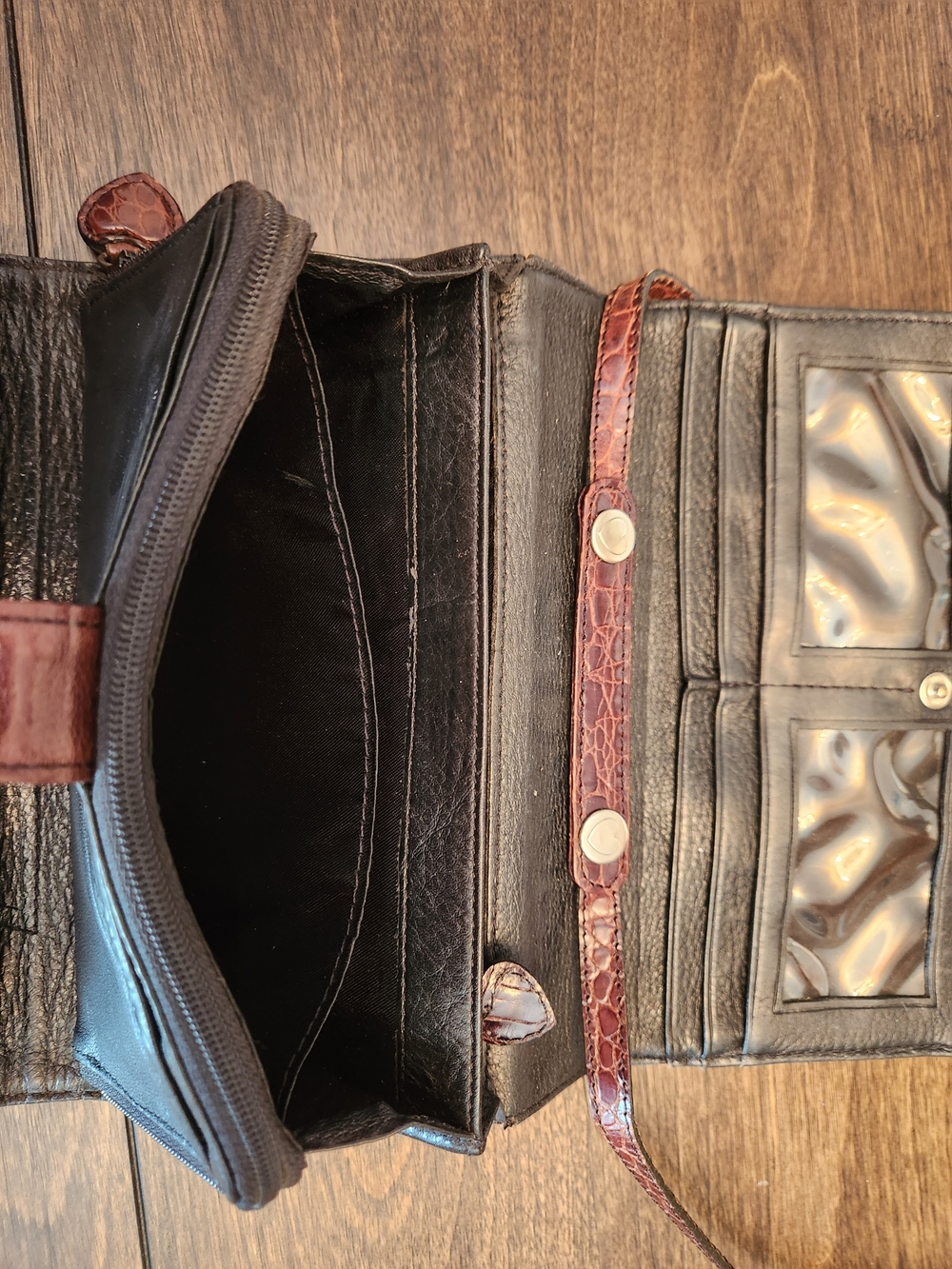 Brighton Brown Croc-Embossed Leather Crossbody Bag with Silver Accent - Picture 5 of 12